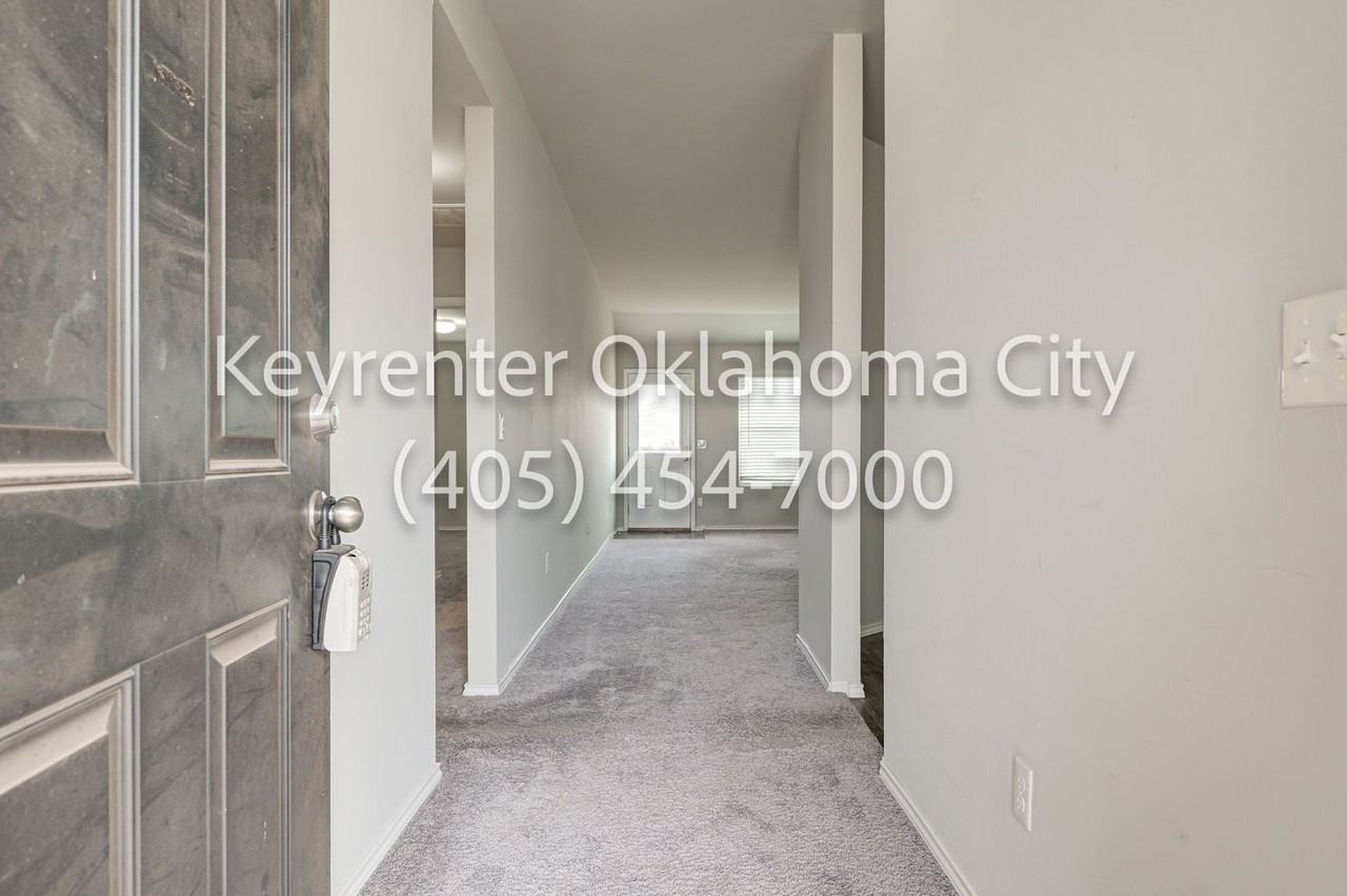 316 Karlee Ln - Photo 7 of 40