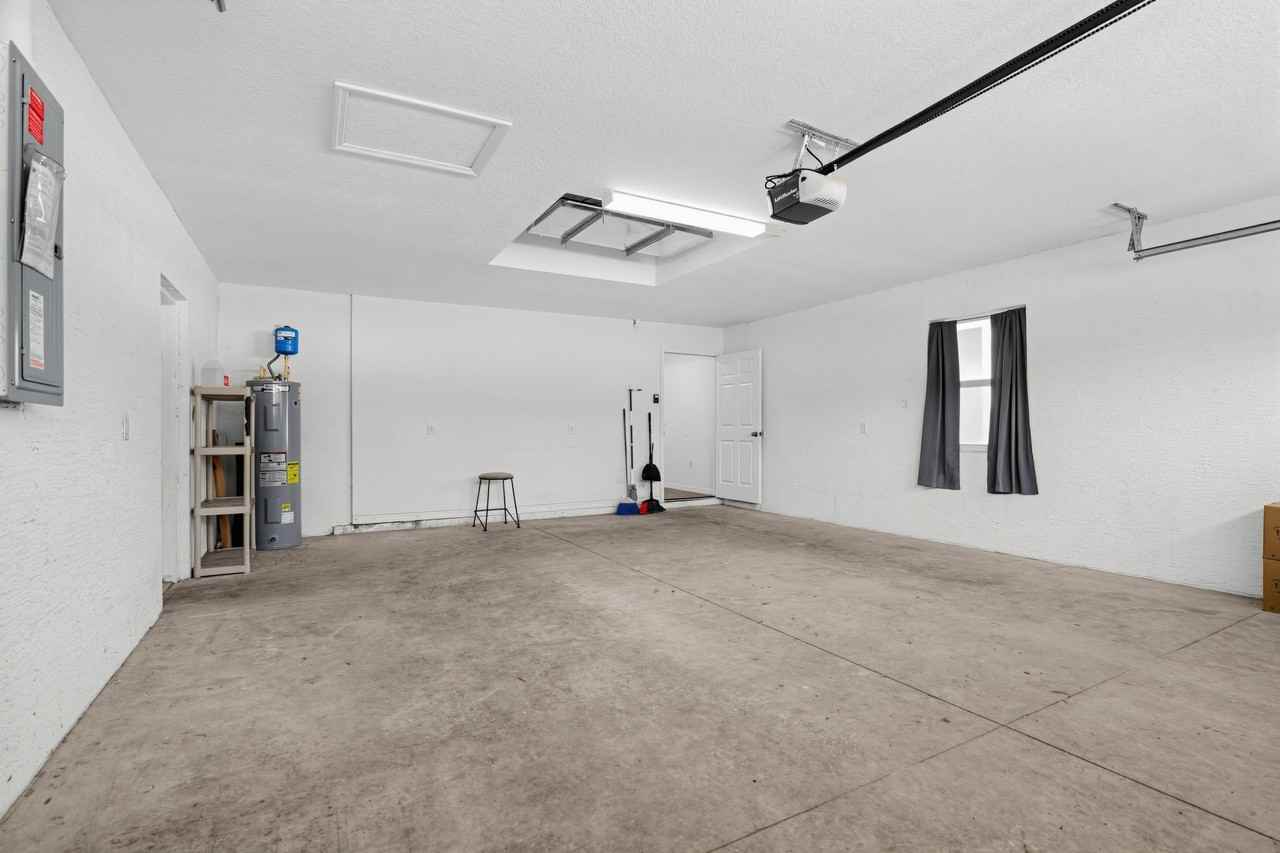 4334 E Maryland St #1 - Photo 5 of 31