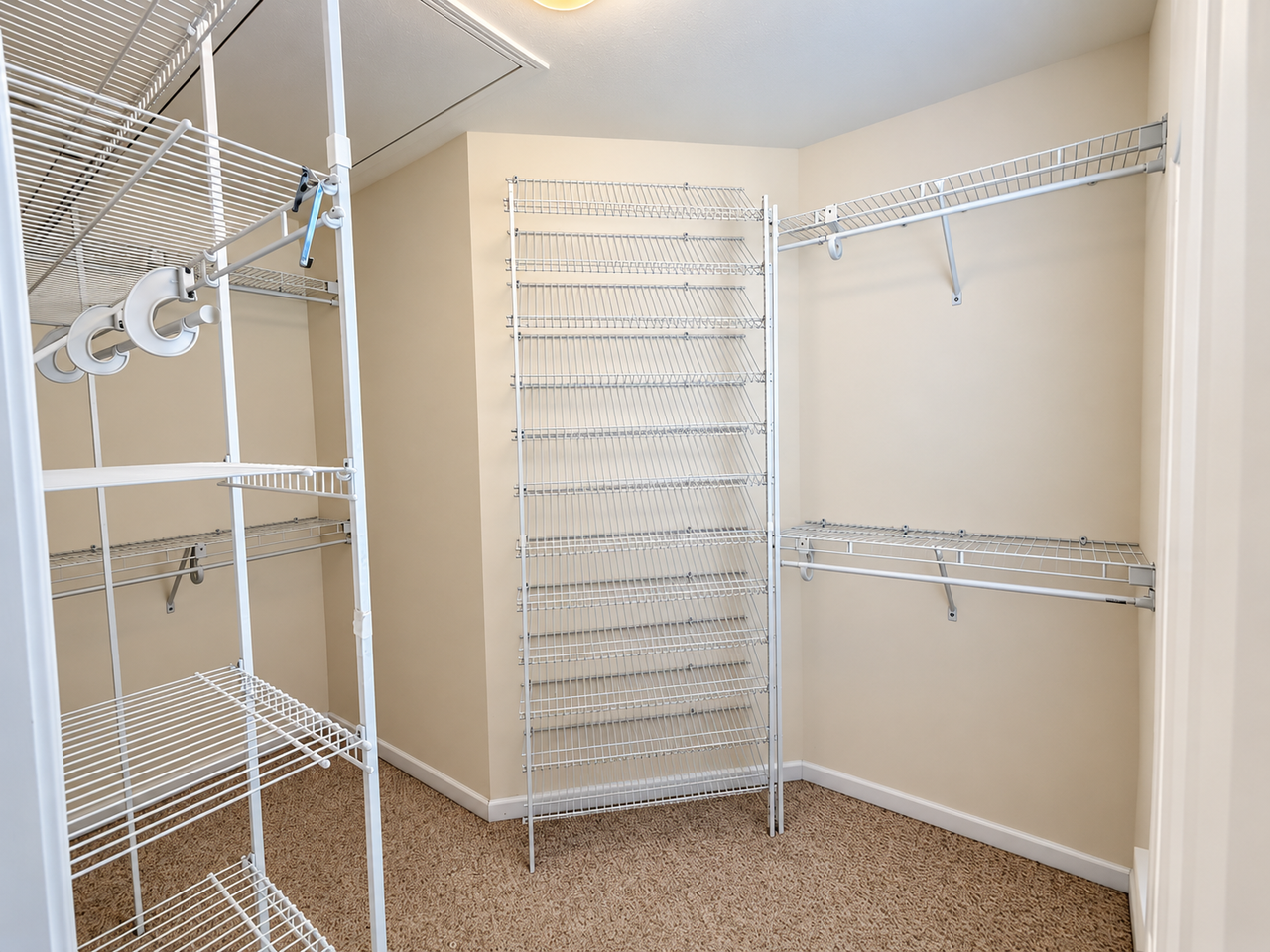 176 Kerry Gibbons Dr #1 - Photo 4 of 33