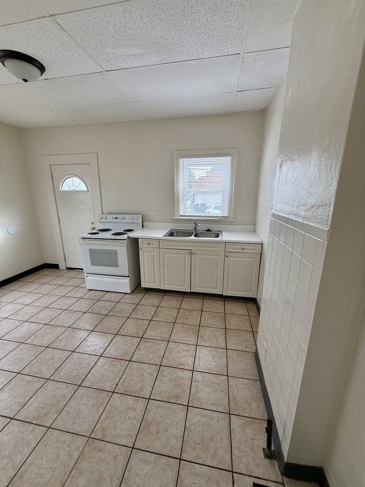 1300 Carlisle Ave #1300 - Photo 6 of 16