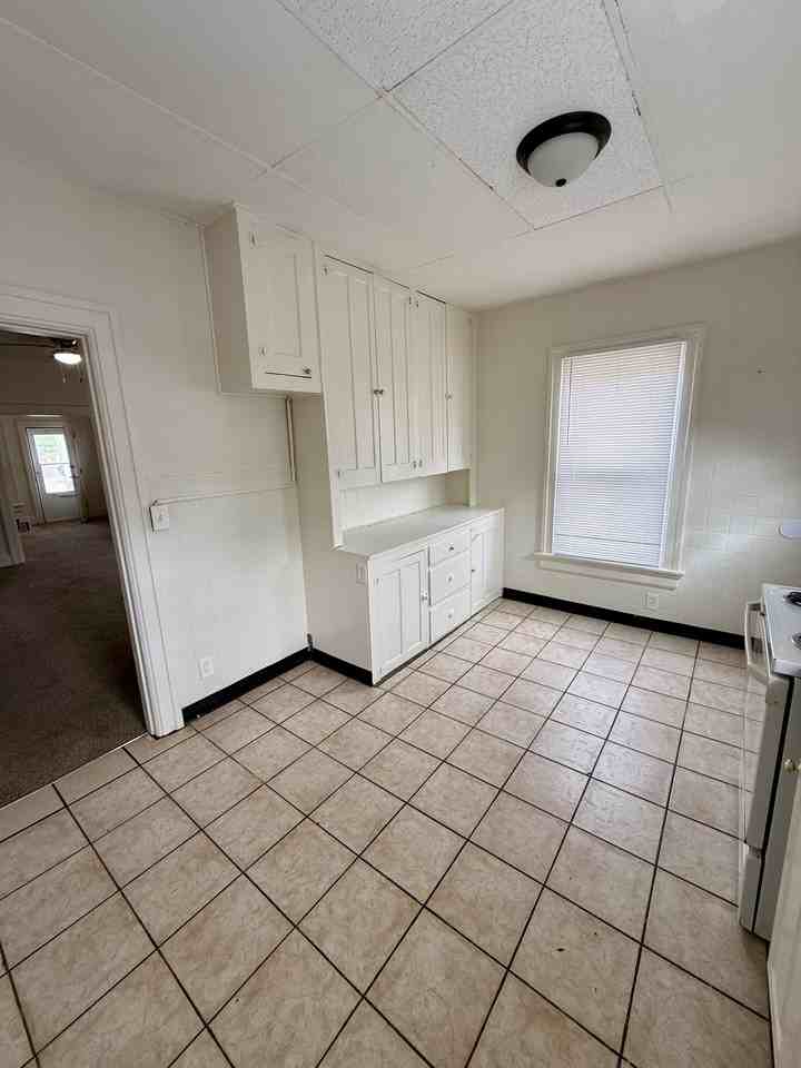1300 Carlisle Ave #1300 - Photo 7 of 16