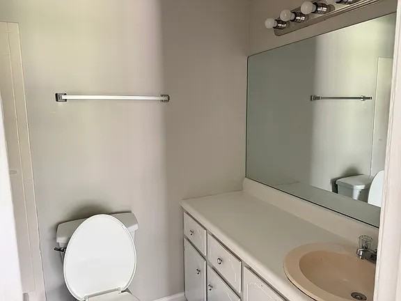 632 Trevor St #1 - Photo 6 of 9