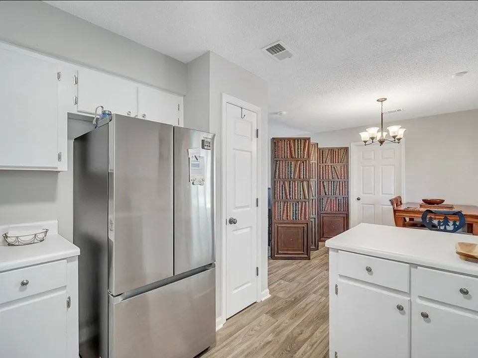 932 Granger Dr #1 - Photo 5 of 13