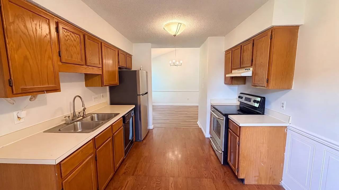 6222 Sunbridge Court - Photo 7 of 10
