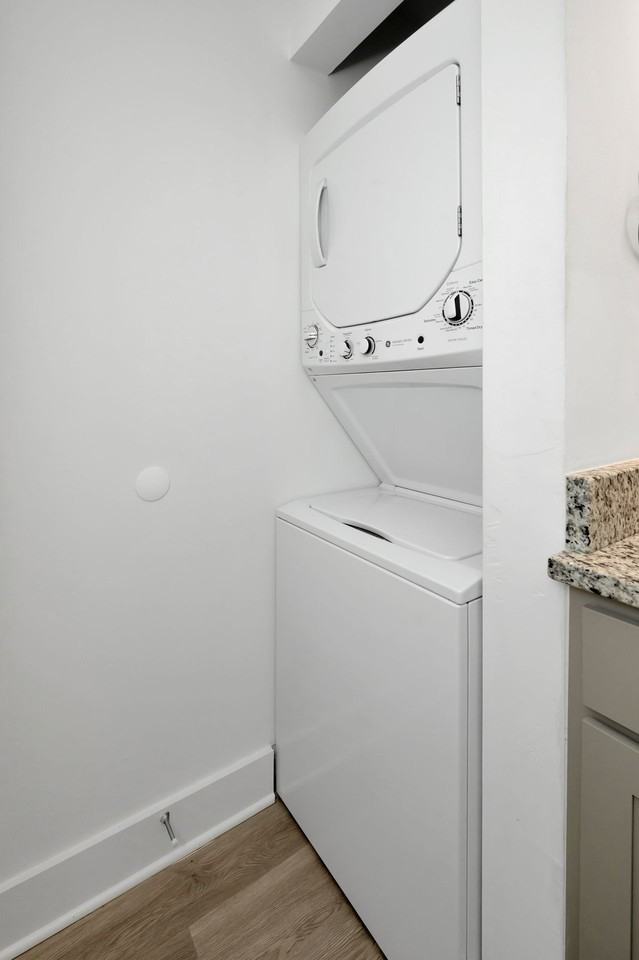 Monette - Photo 2 of 6