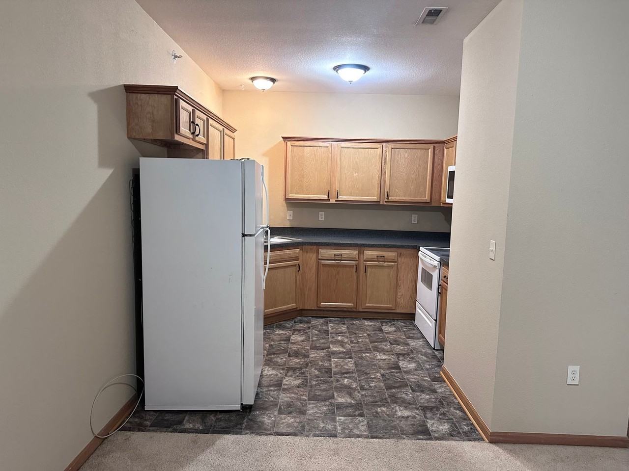 900 Ne Deer Creek Dr - Photo 5 of 13