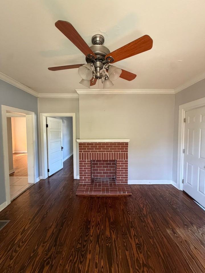 2205 2nd Ave - Photo 4 of 16