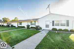 featured image of 608 W Dennis St