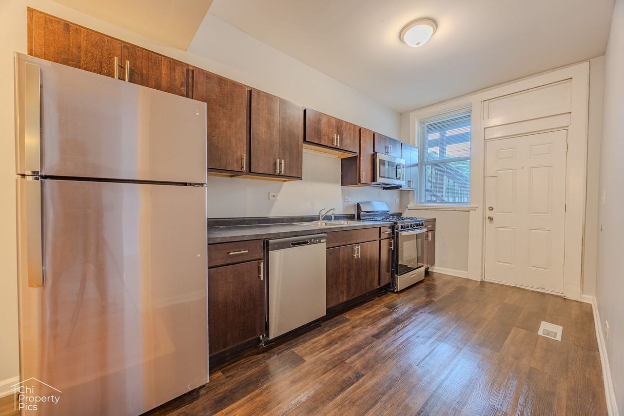 515 E 60th St. - Photo 6 of 29