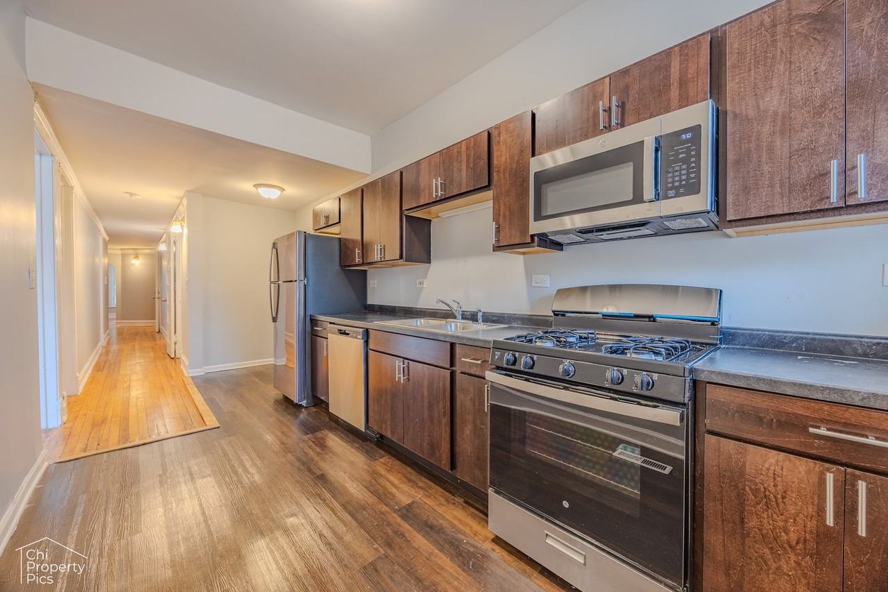 515 E 60th St. - Photo 7 of 29