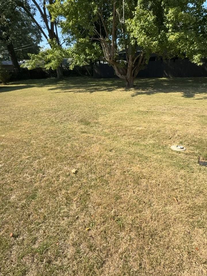 1516 Axtell Dr - Photo 2 of 10