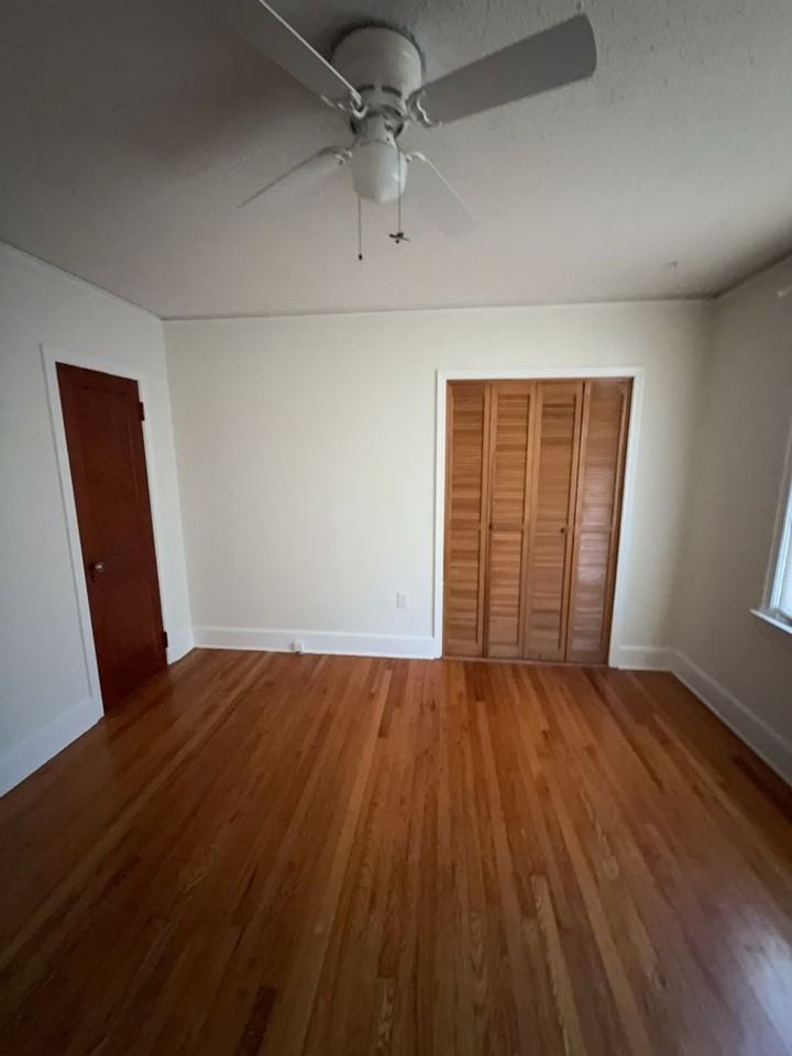 1516 Axtell Dr - Photo 6 of 10