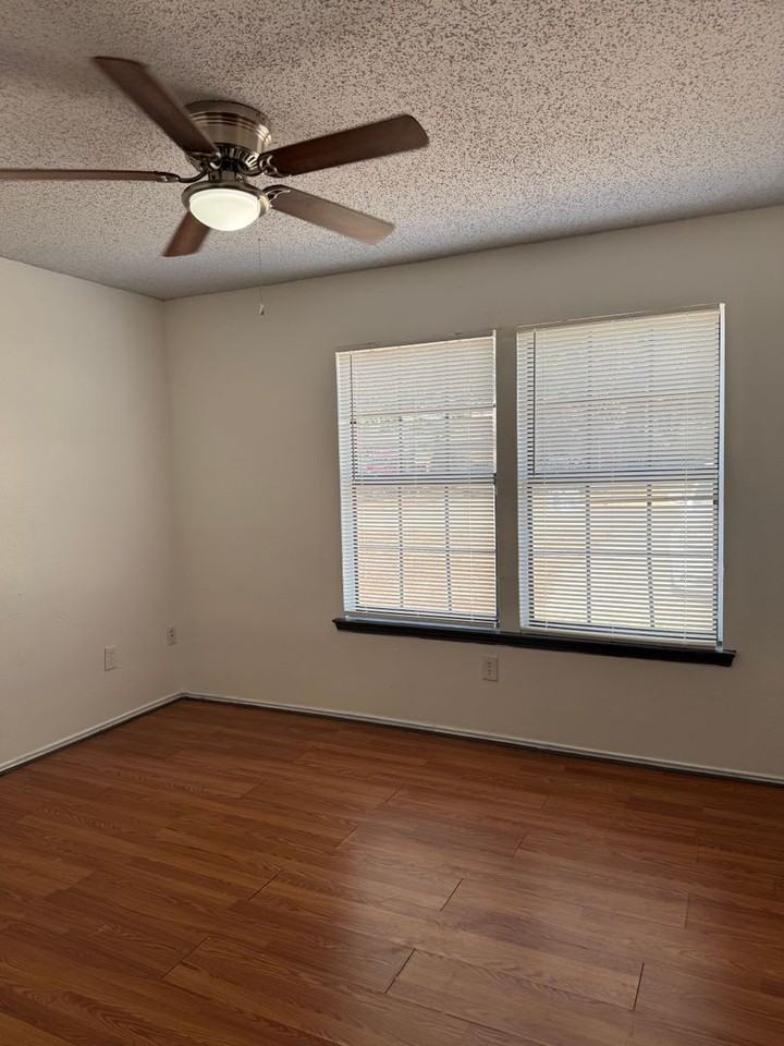 722 Woodland Ct - Photo 6 of 10
