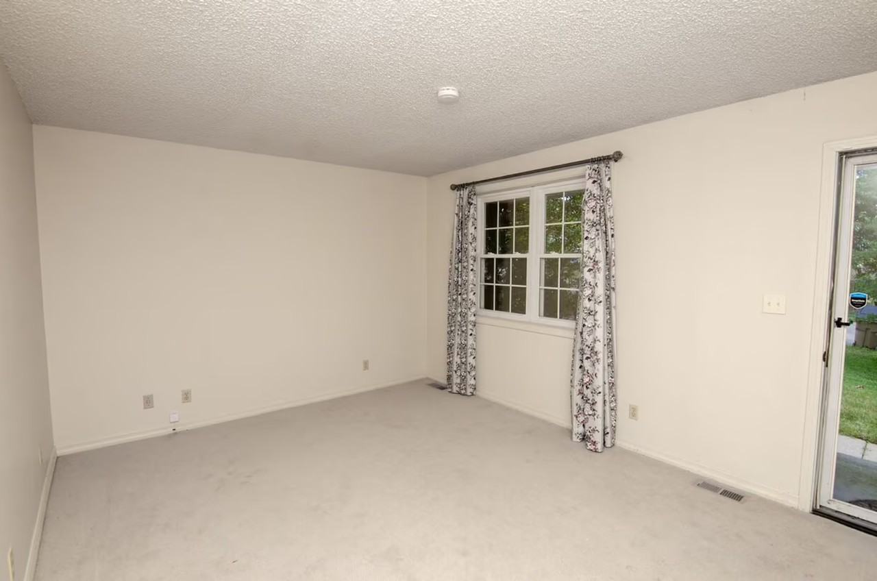 642 Mayview Dr - Photo 2 of 18