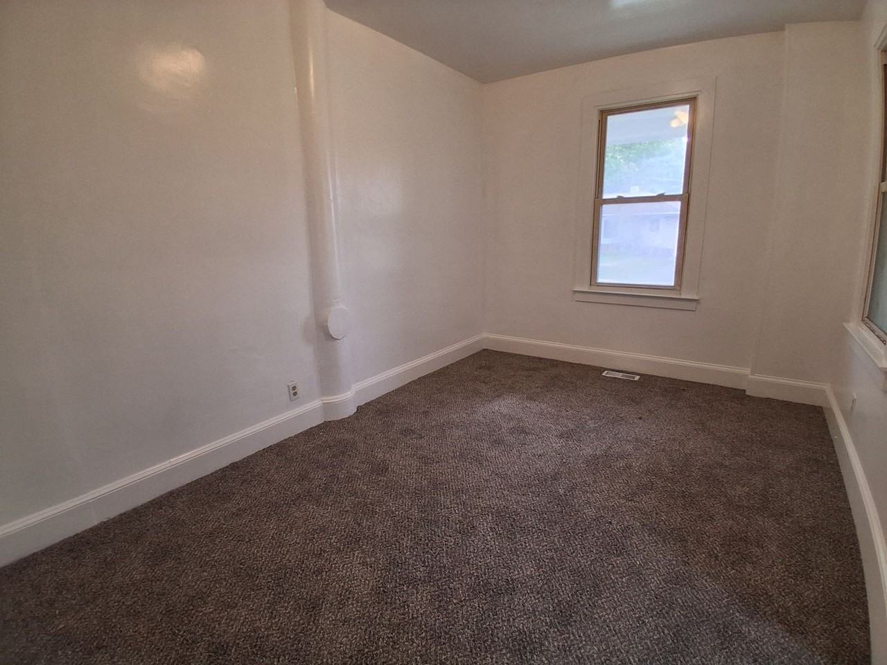 336 Fayette St - Photo 4 of 21