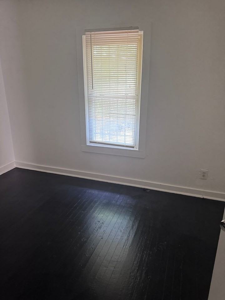 4515 Chestnut Ave - Photo 5 of 9