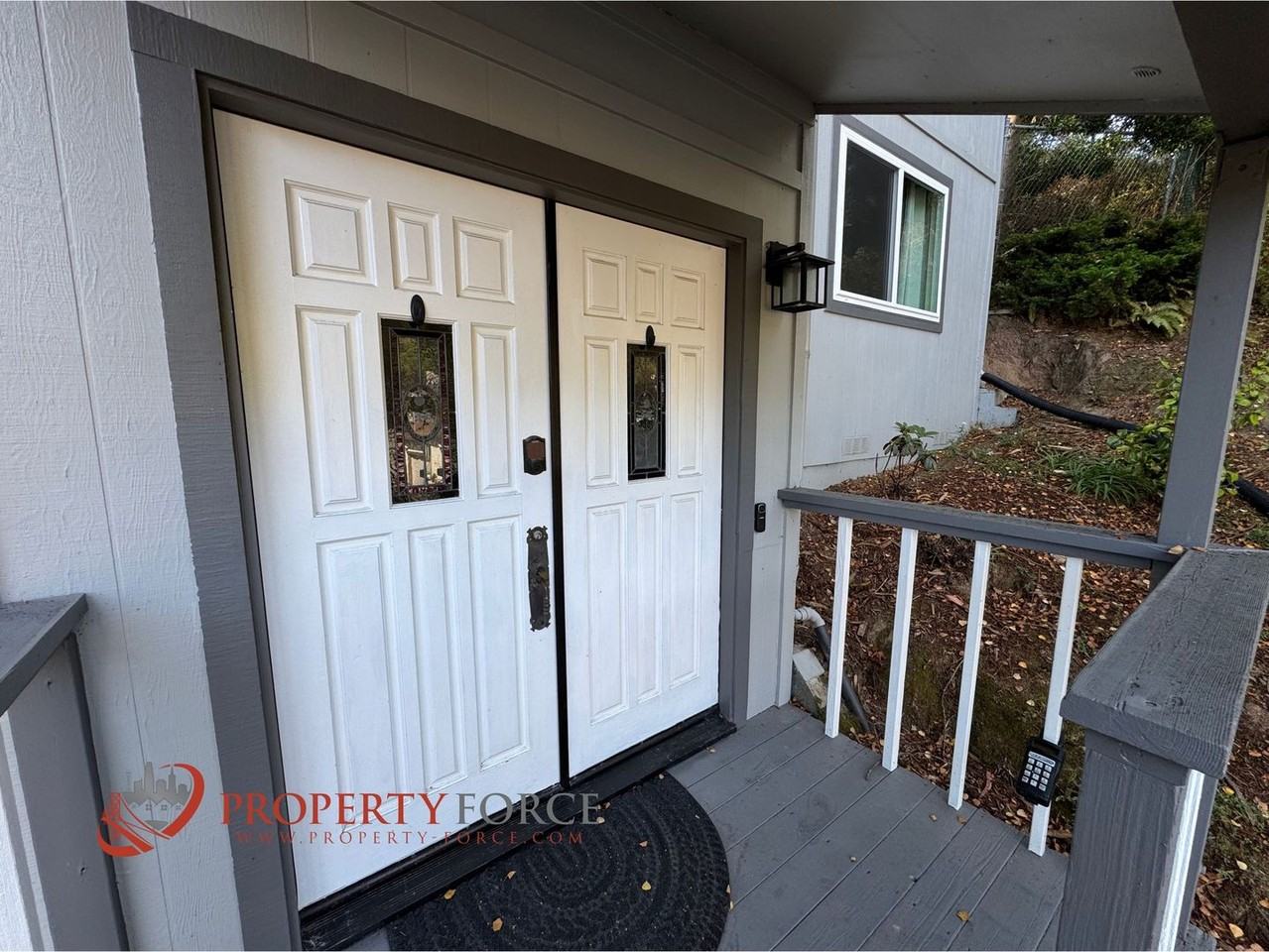 1519 Perez Dr - Photo 2 of 41