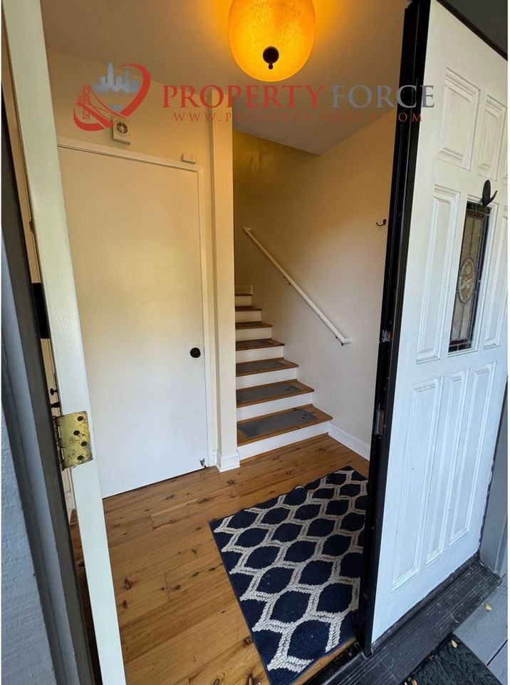 1519 Perez Dr - Photo 3 of 41