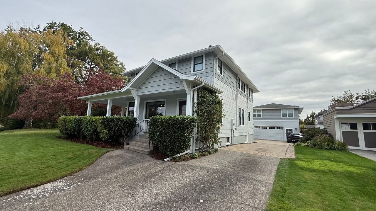 7214 Se 13th Ave - Photo 2 of 50