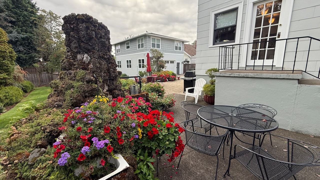 7214 Se 13th Ave - Photo 4 of 50