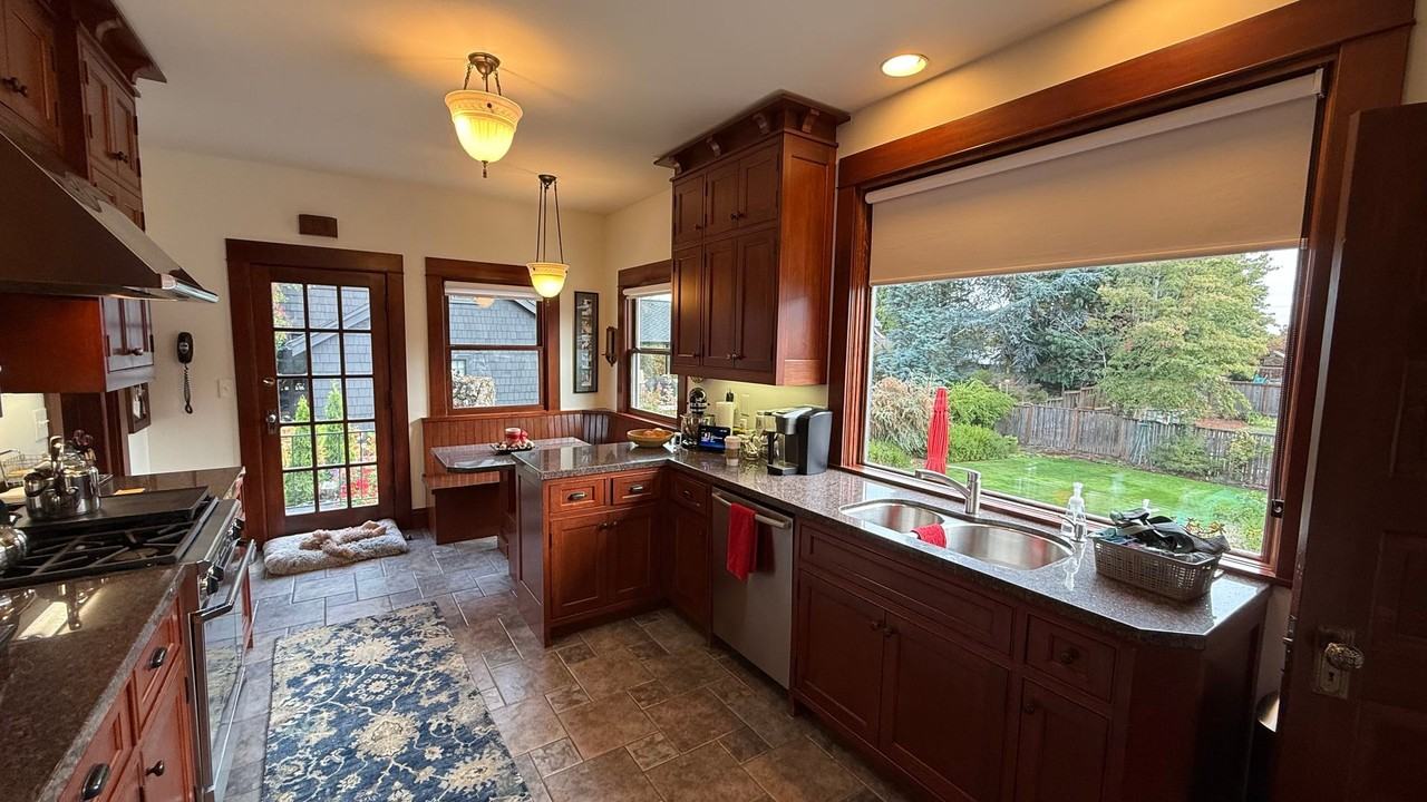 7214 Se 13th Ave - Photo 7 of 50