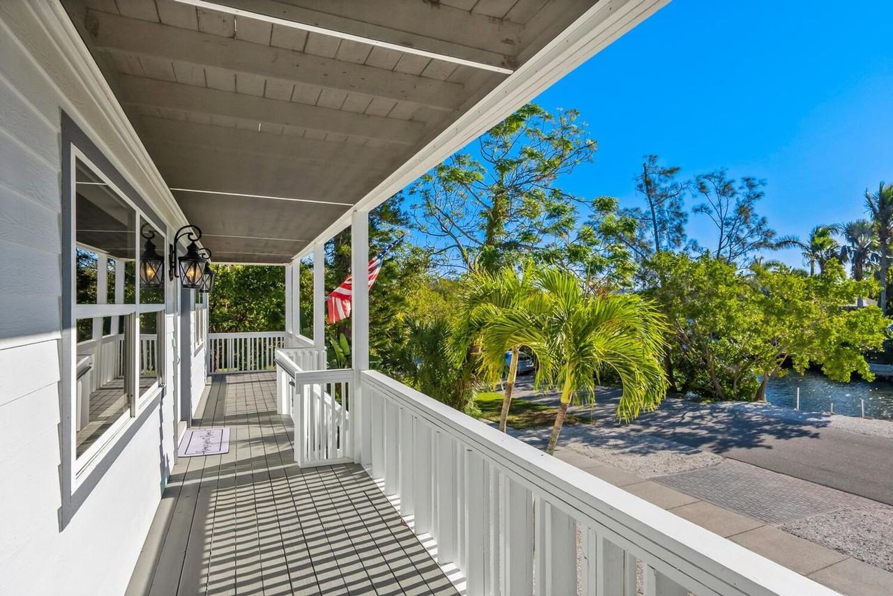 651 Avenida Del Norte - Photo 4 of 47