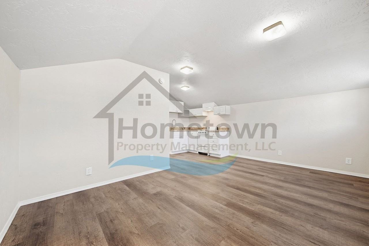 7676 W Lewis St - Photo 7 of 25
