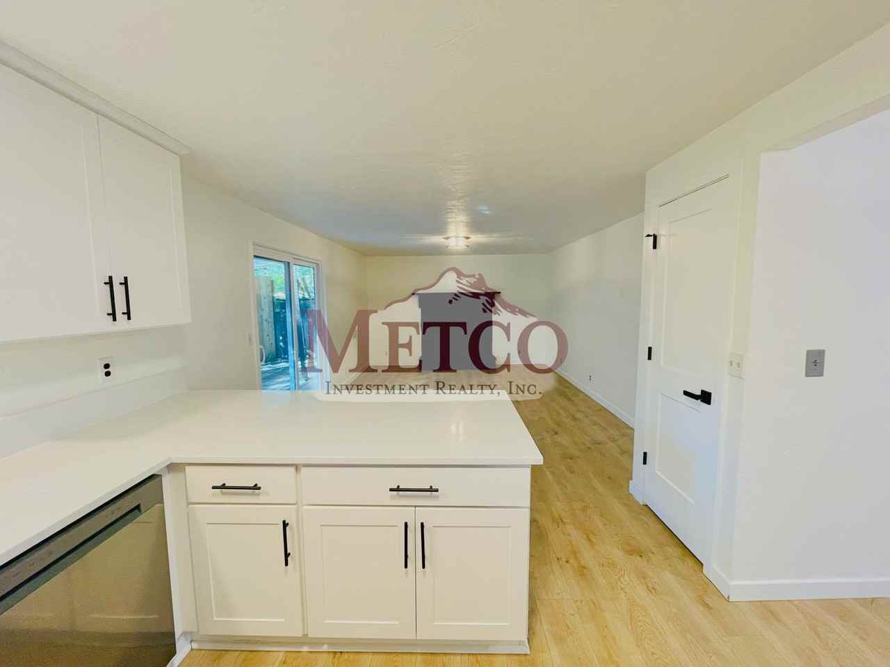 2817 Applewood Ln - Photo 5 of 17