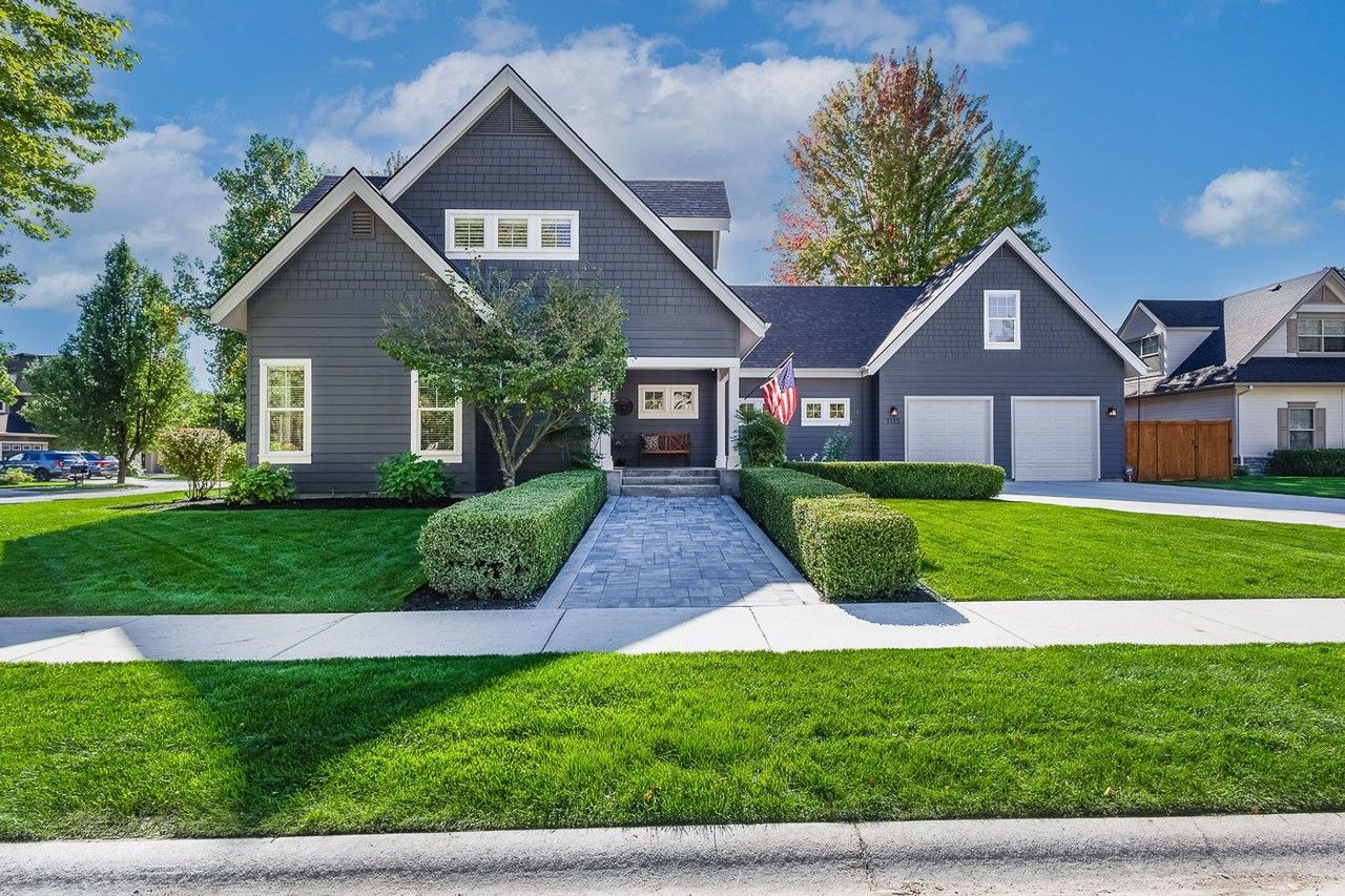 1115 E Pastoral Ct - Photo 4 of 50