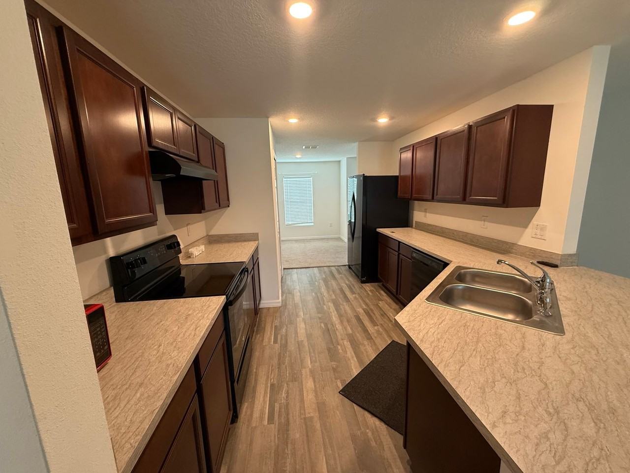 141 Ensenada St Se - Photo 3 of 16