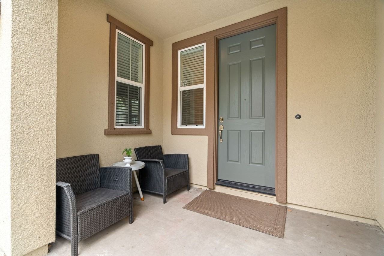 5300 Fioli Loop - Photo 2 of 29