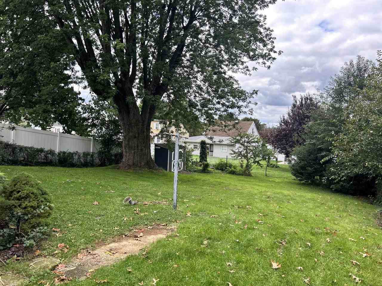 2564 Mayfield St - Photo 2 of 17