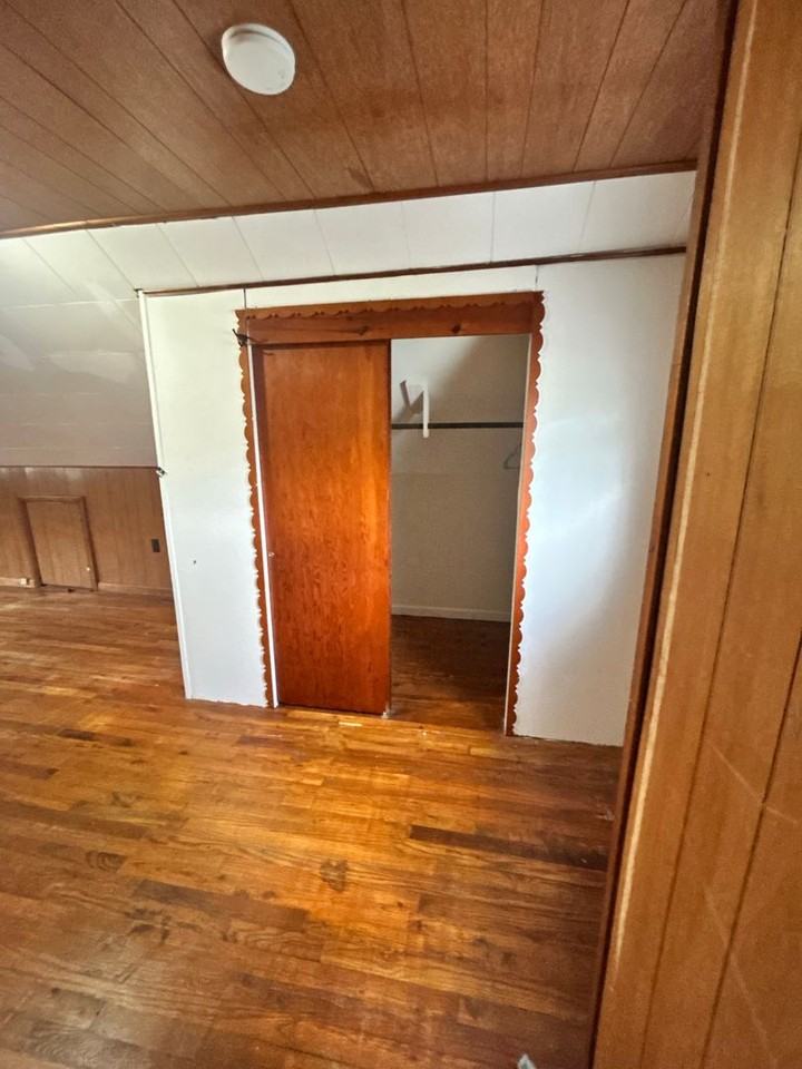 2564 Mayfield St - Photo 7 of 17