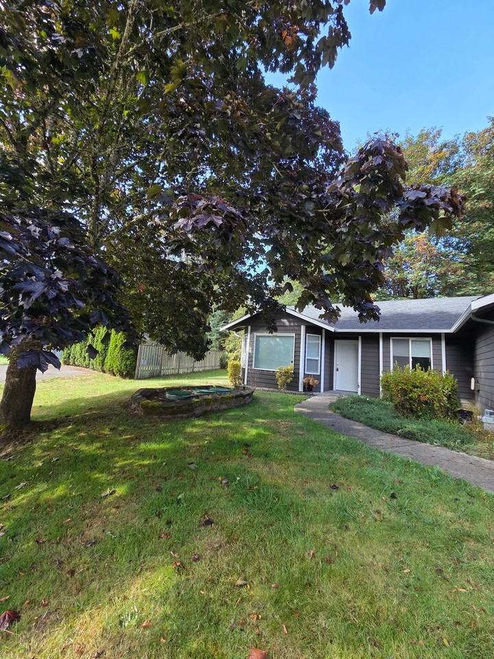 990 990 Kazac Place SW - Photo 2 of 22