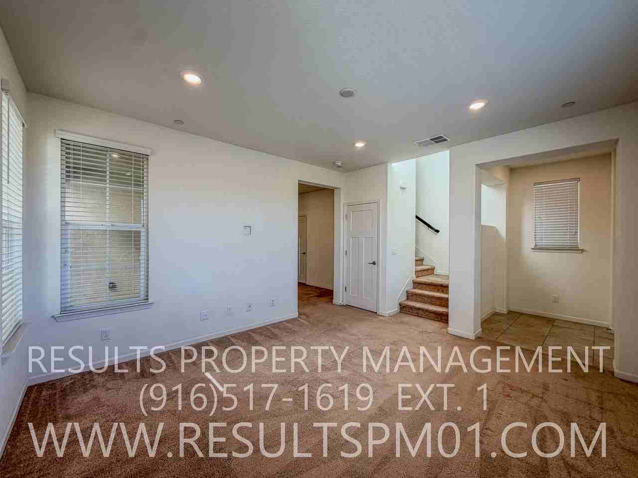 4025 Gunnar Dr - Photo 6 of 33