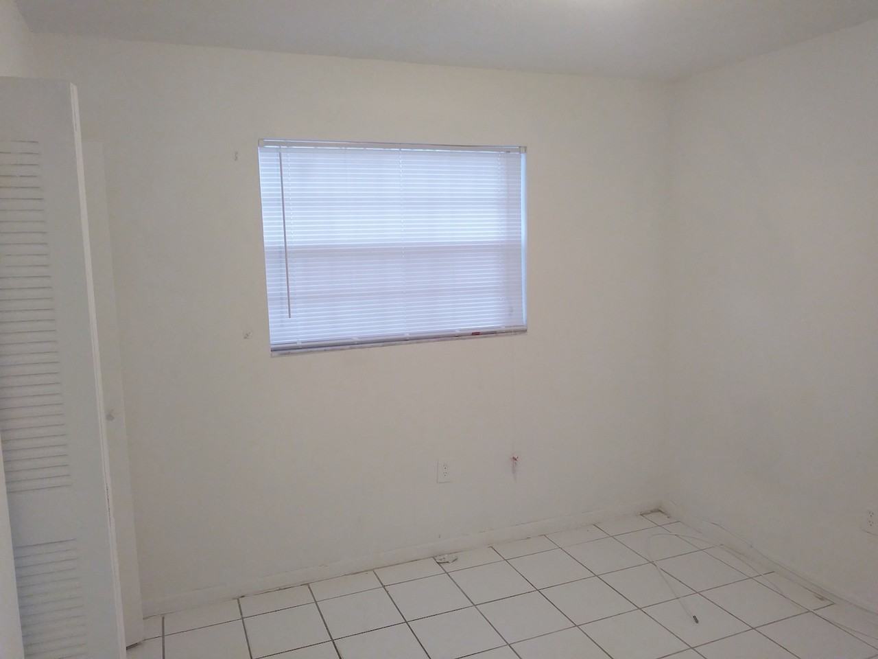 6236 Nw 4th Ave - Photo 5 of 26
