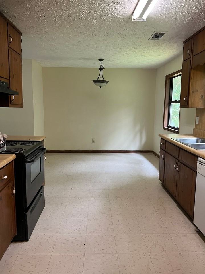 160 Hidden Pines Dr - Photo 6 of 15