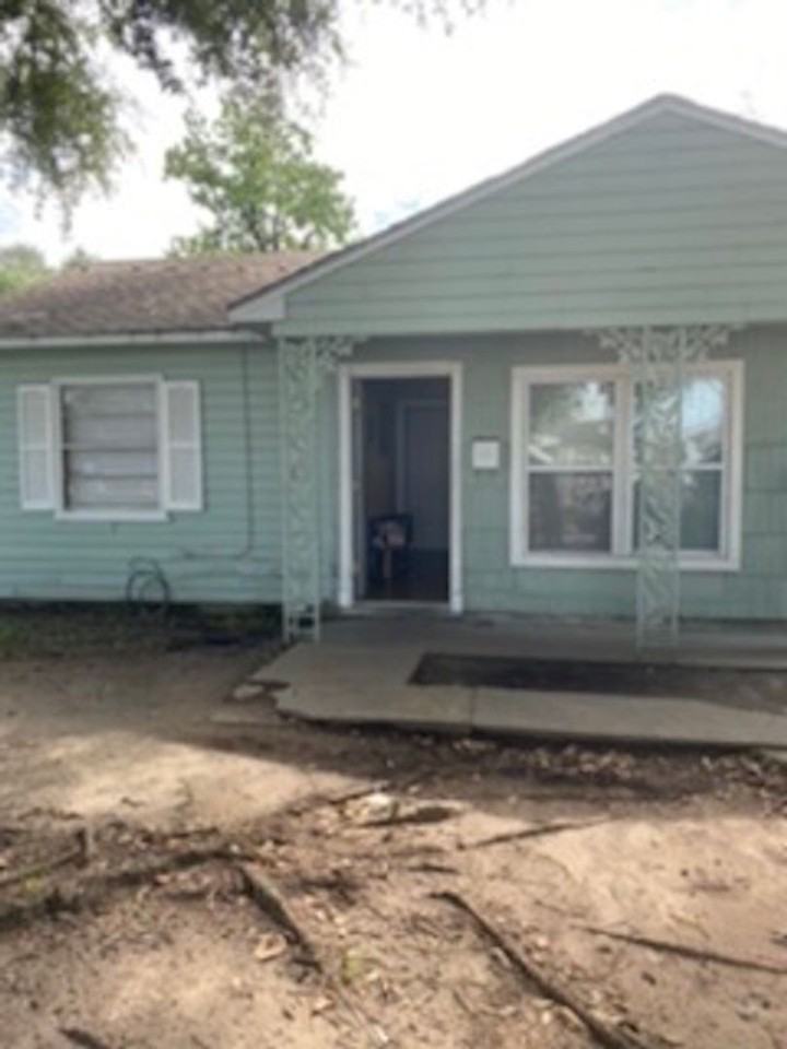 9909 Whitehead St - Photo 2 of 13