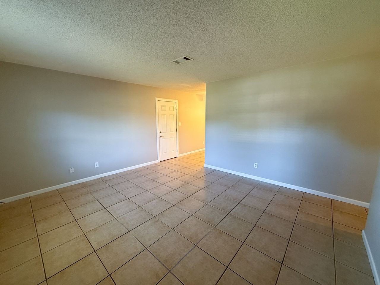 4321 Chalet Cir - Photo 3 of 18
