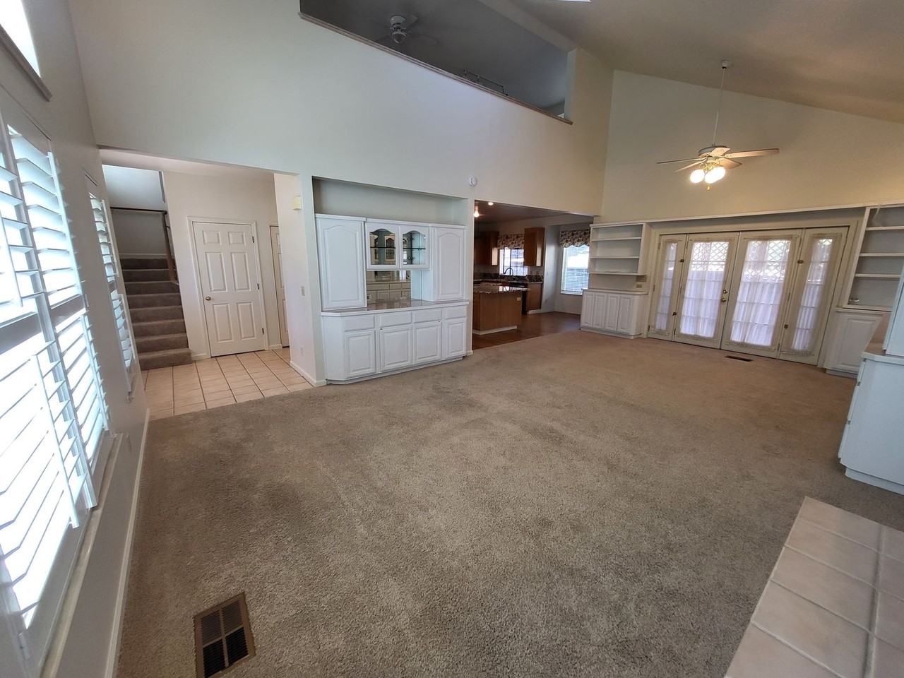 1000 Spring Meadow Dr - Photo 3 of 14