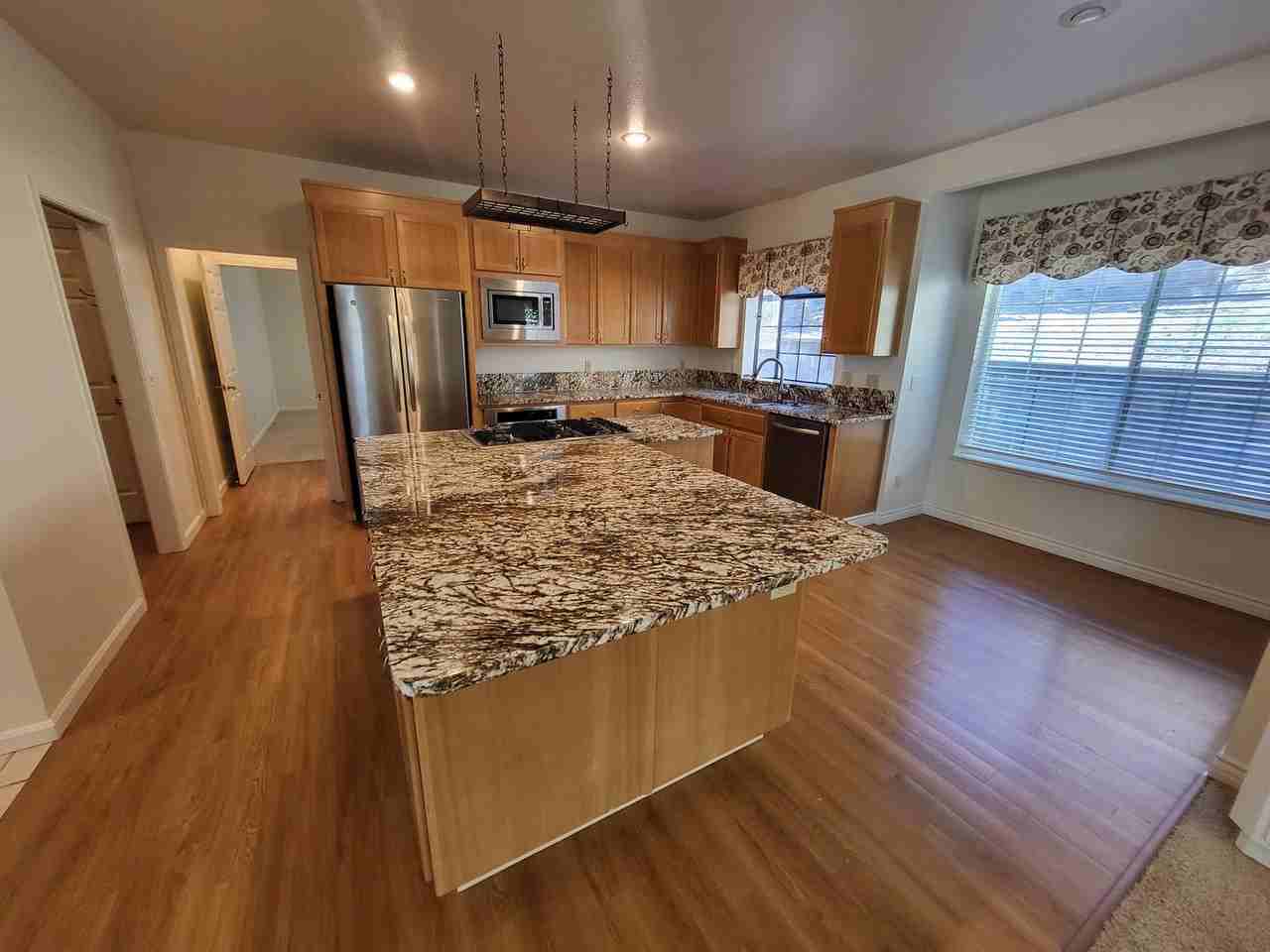1000 Spring Meadow Dr - Photo 4 of 14