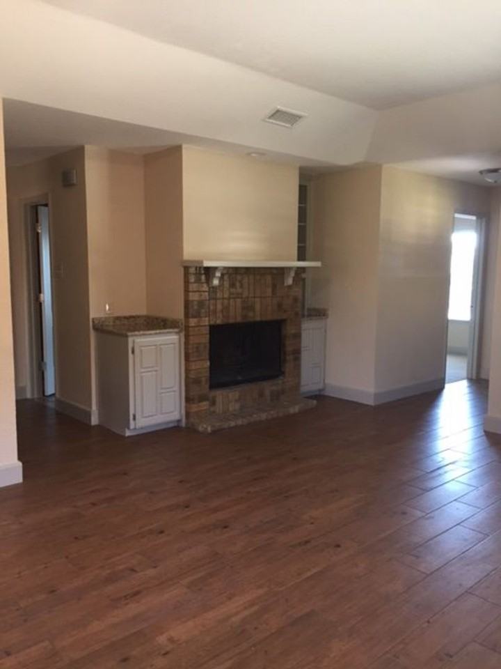9844 Camfield Ave - Photo 7 of 12