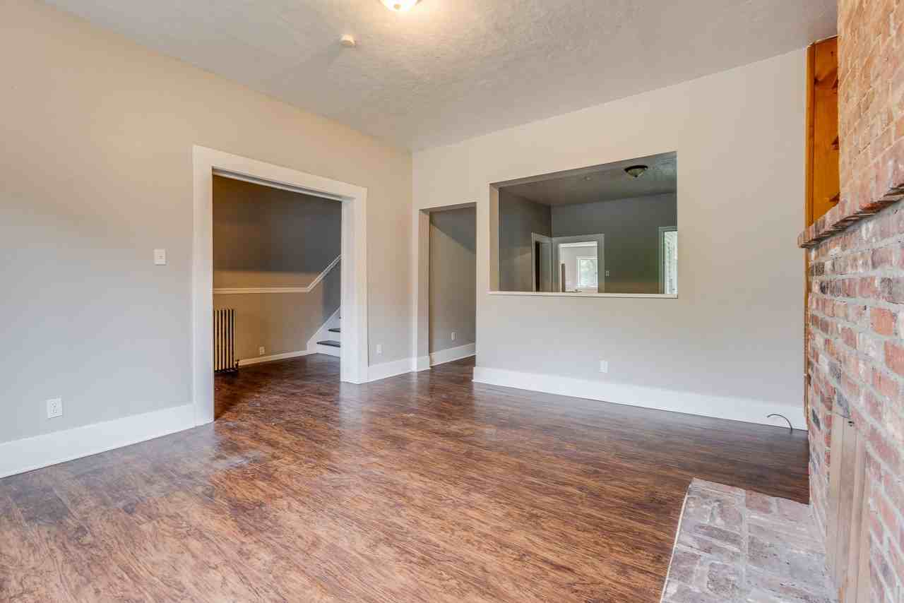 2637 Norwood Ave - Photo 5 of 35