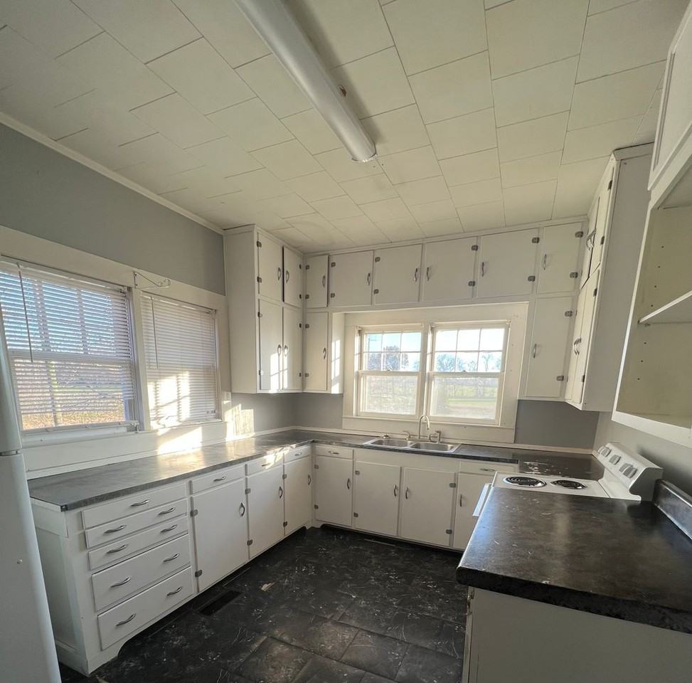 200 Hamm Rd - Photo 2 of 11