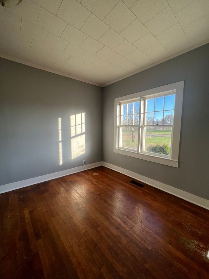 200 Hamm Rd - Photo 4 of 11