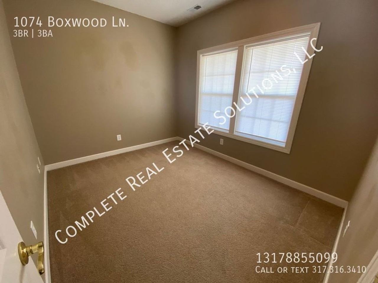 1074 Boxwood Ln - Photo 3 of 25
