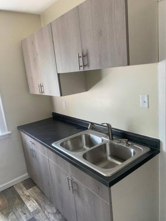 1808 Tower Ave - Photo 2 of 7