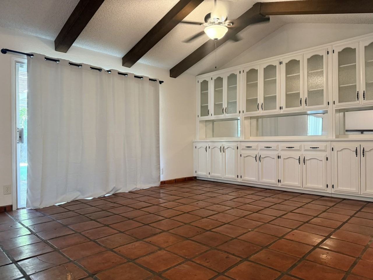 1399 Oregon Dr - Photo 6 of 37
