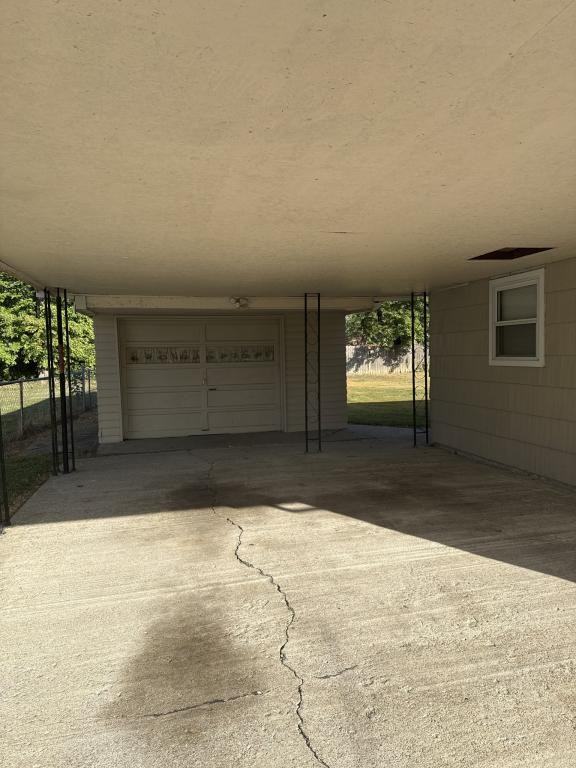 2915 Meadowlark Rd - Photo 2 of 15