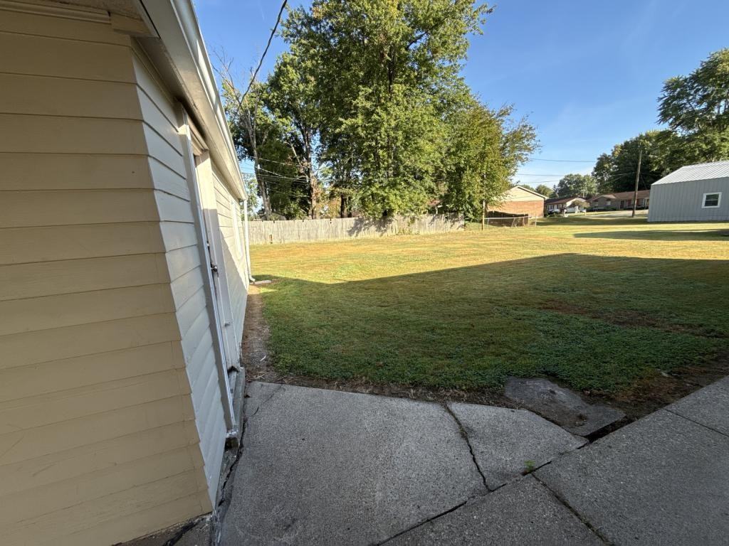 2915 Meadowlark Rd - Photo 4 of 15